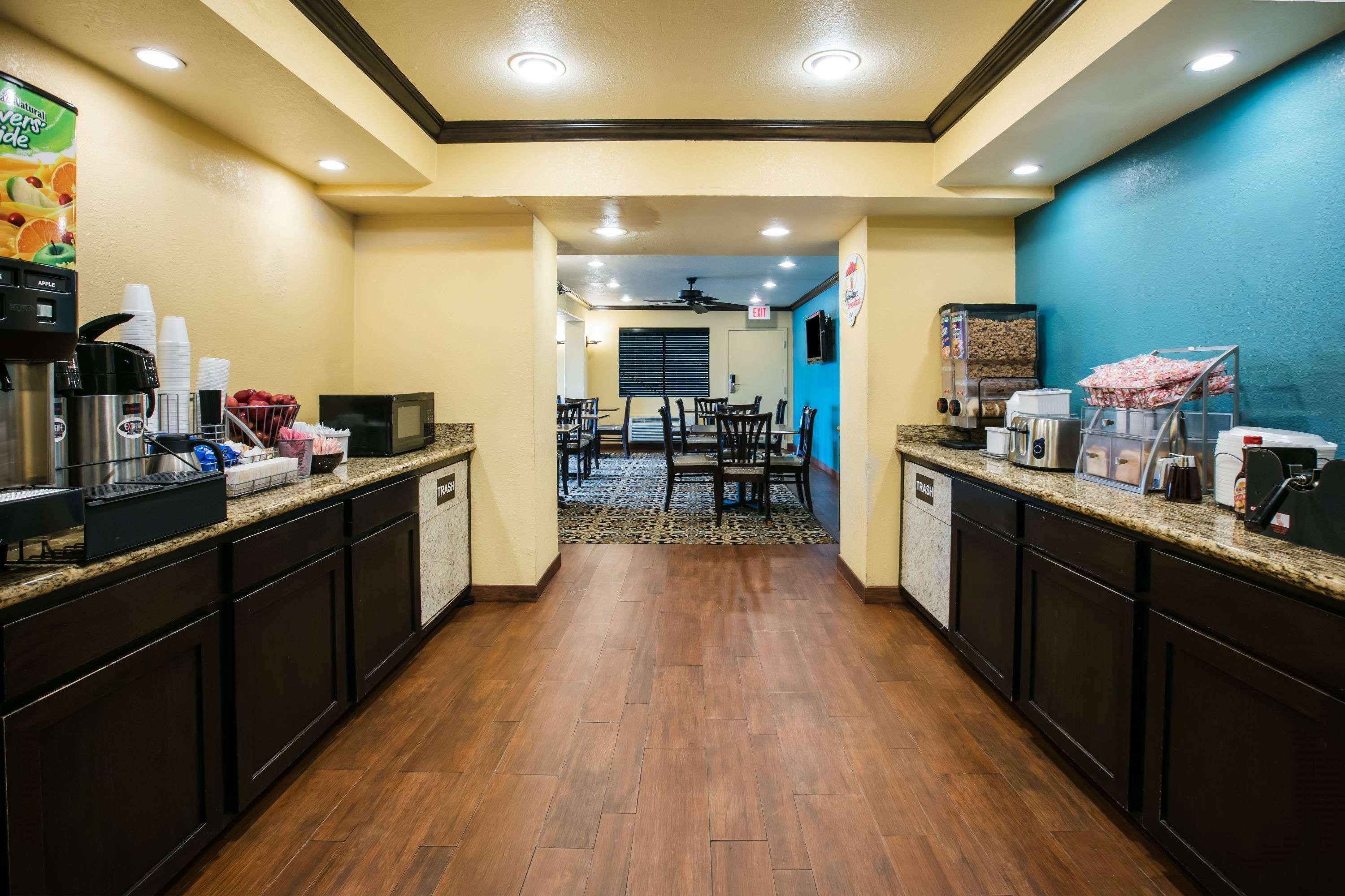 Motel Super 8 By Wyndham Oklahoma Airport Fairgrounds West Esterno foto