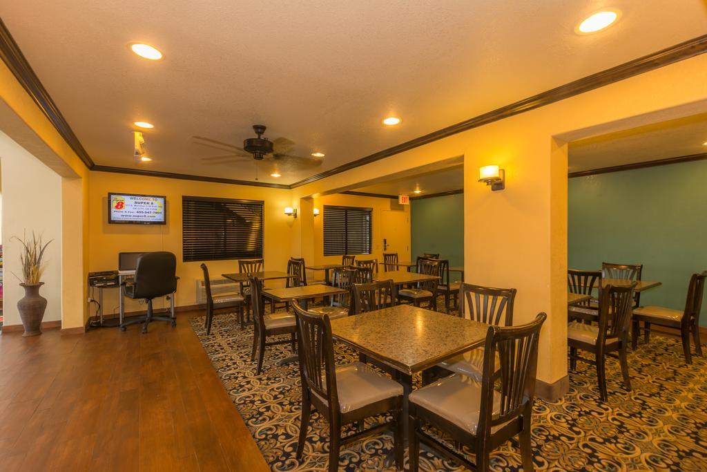 Motel Super 8 By Wyndham Oklahoma Airport Fairgrounds West Esterno foto