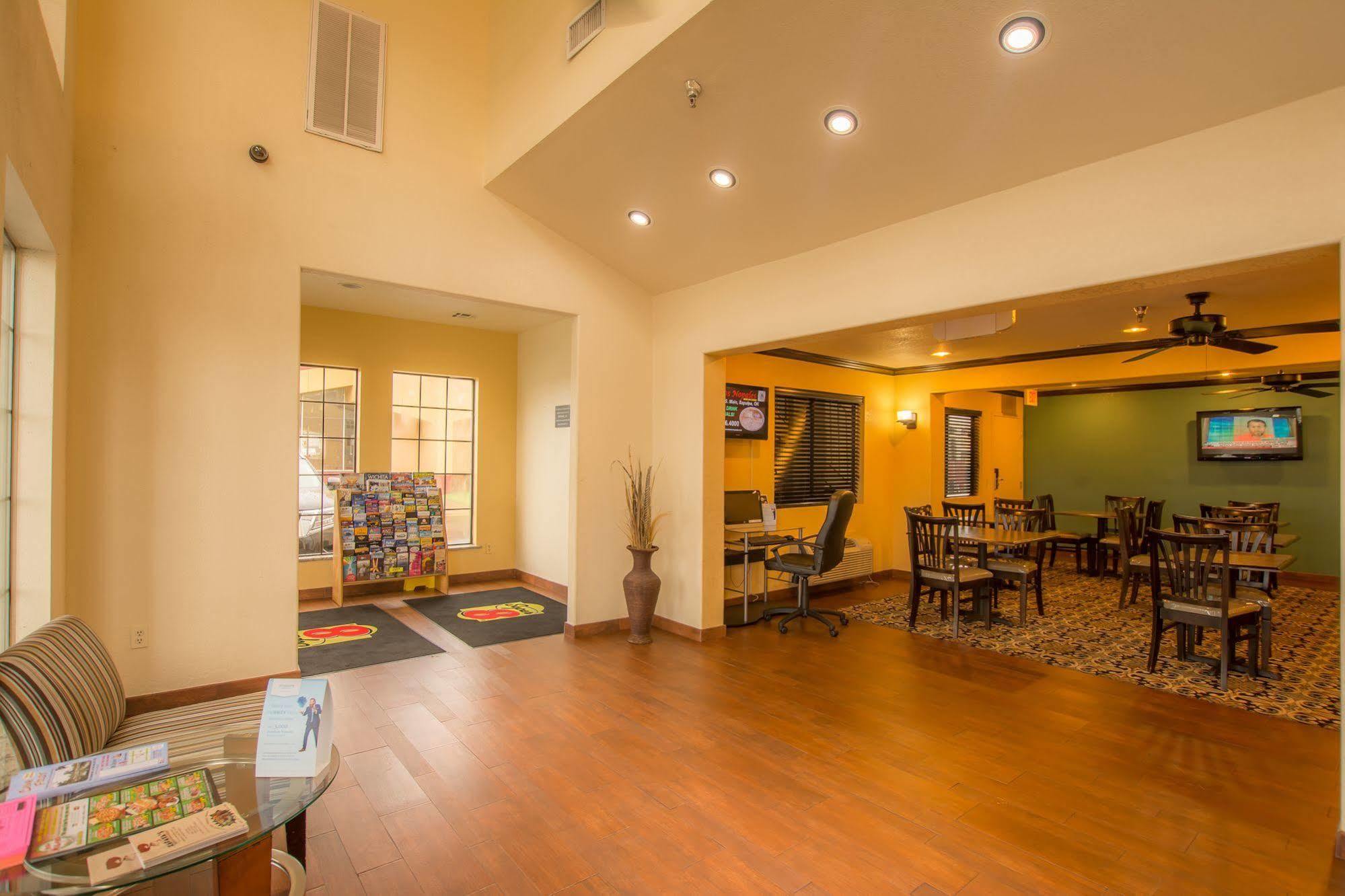Motel Super 8 By Wyndham Oklahoma Airport Fairgrounds West Esterno foto